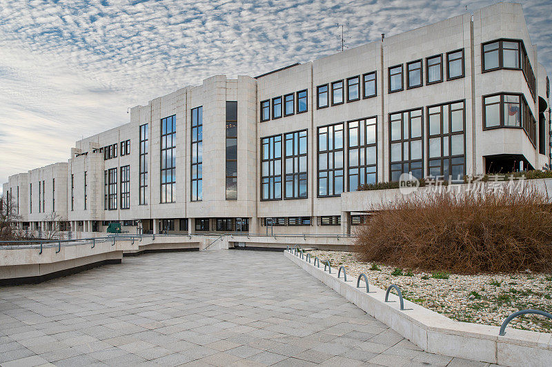 斯洛伐克共和国国民议会(Narodna rada Slovenskej Republic)位于布拉迪斯拉发的大楼。斯洛伐克。